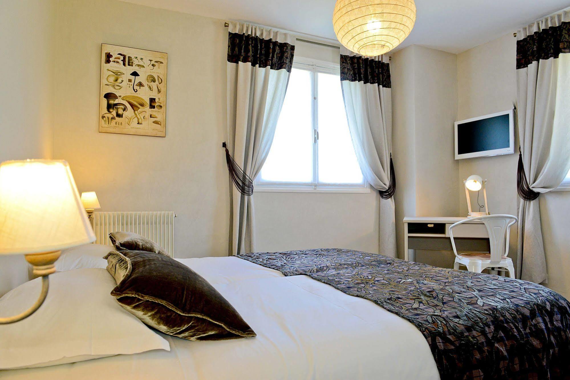 Hotel Les Bains De Secours Sevignacq-Meyracq Luaran gambar